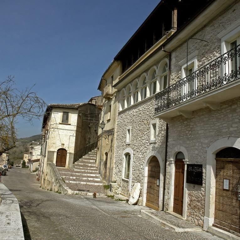 Hotel La Loggia Di Federico Navelli Zimmer foto
